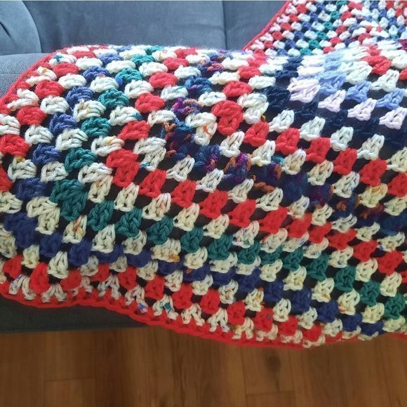 NEW Newfoundland Handmade crocheted throw hexagon colorful - Picture 3 of 4